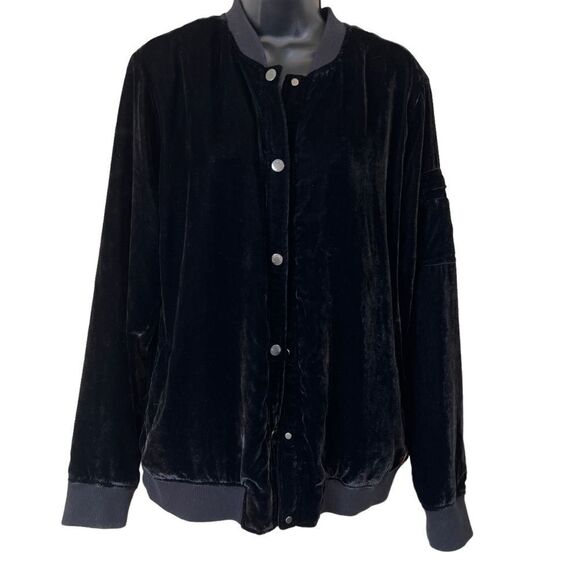 2pc Peace Love World “I Am Blessed” Velvet Bomber Jacket & Floral Camo Tank Set - Picture 16 of 16